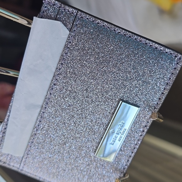 Kate Spade NWT NEW IN  BOX silver glitter card holder with Silver logo plaque - Picture 5 of 12
